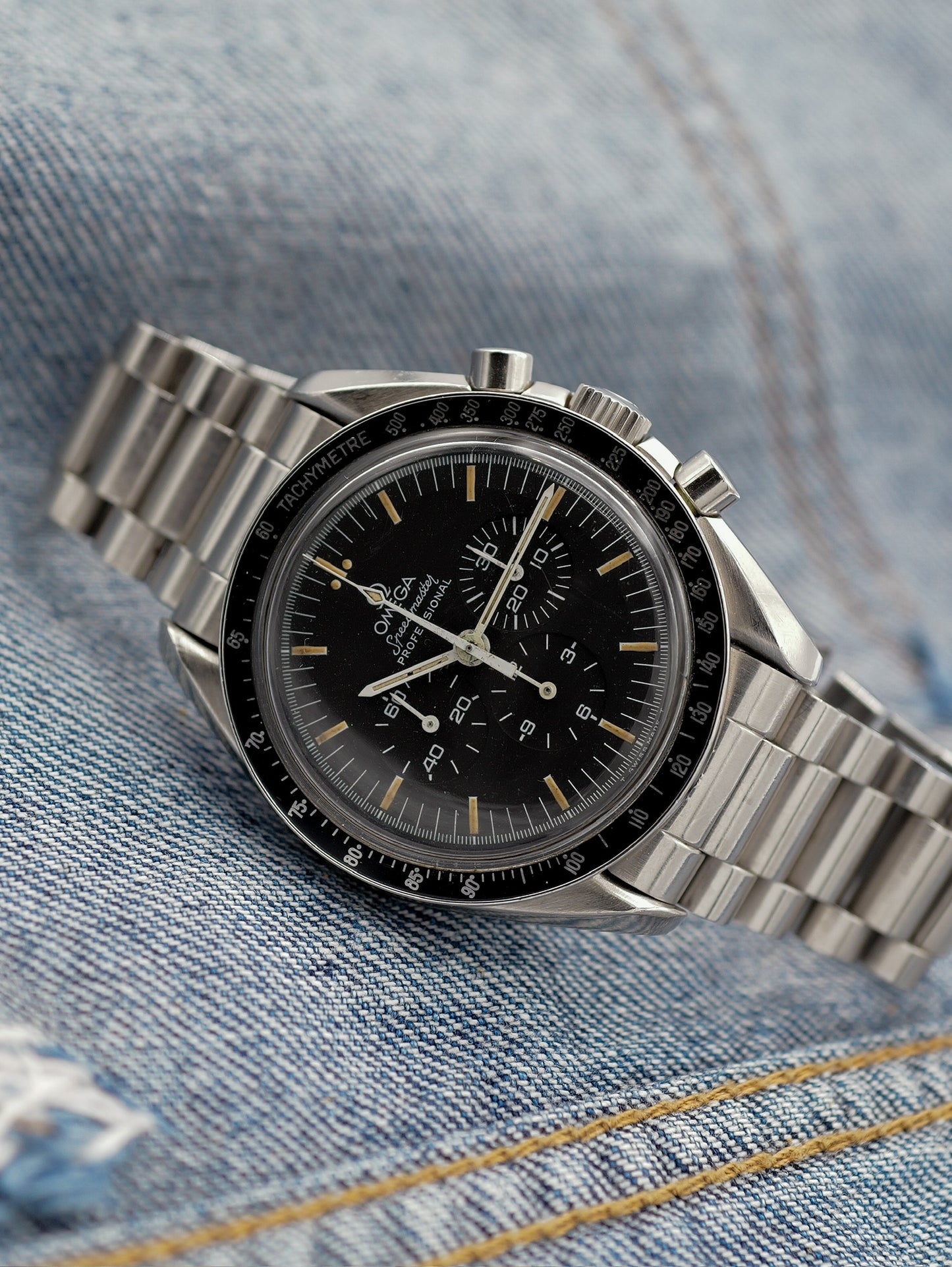 OMEGA SPEEDMASTER MOONWATCH