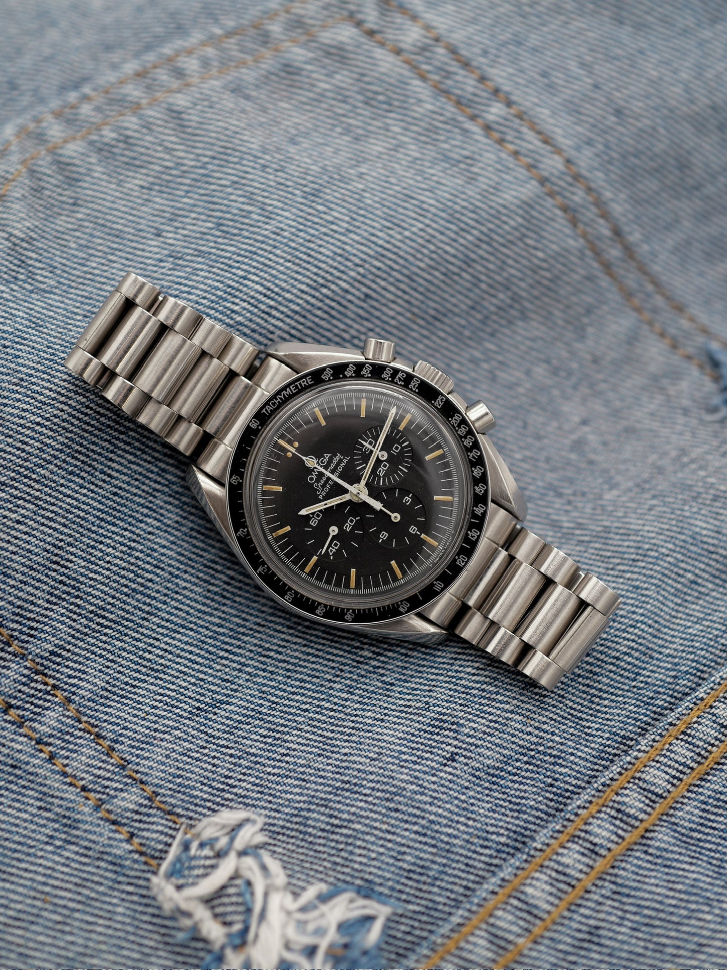 OMEGA SPEEDMASTER MOONWATCH