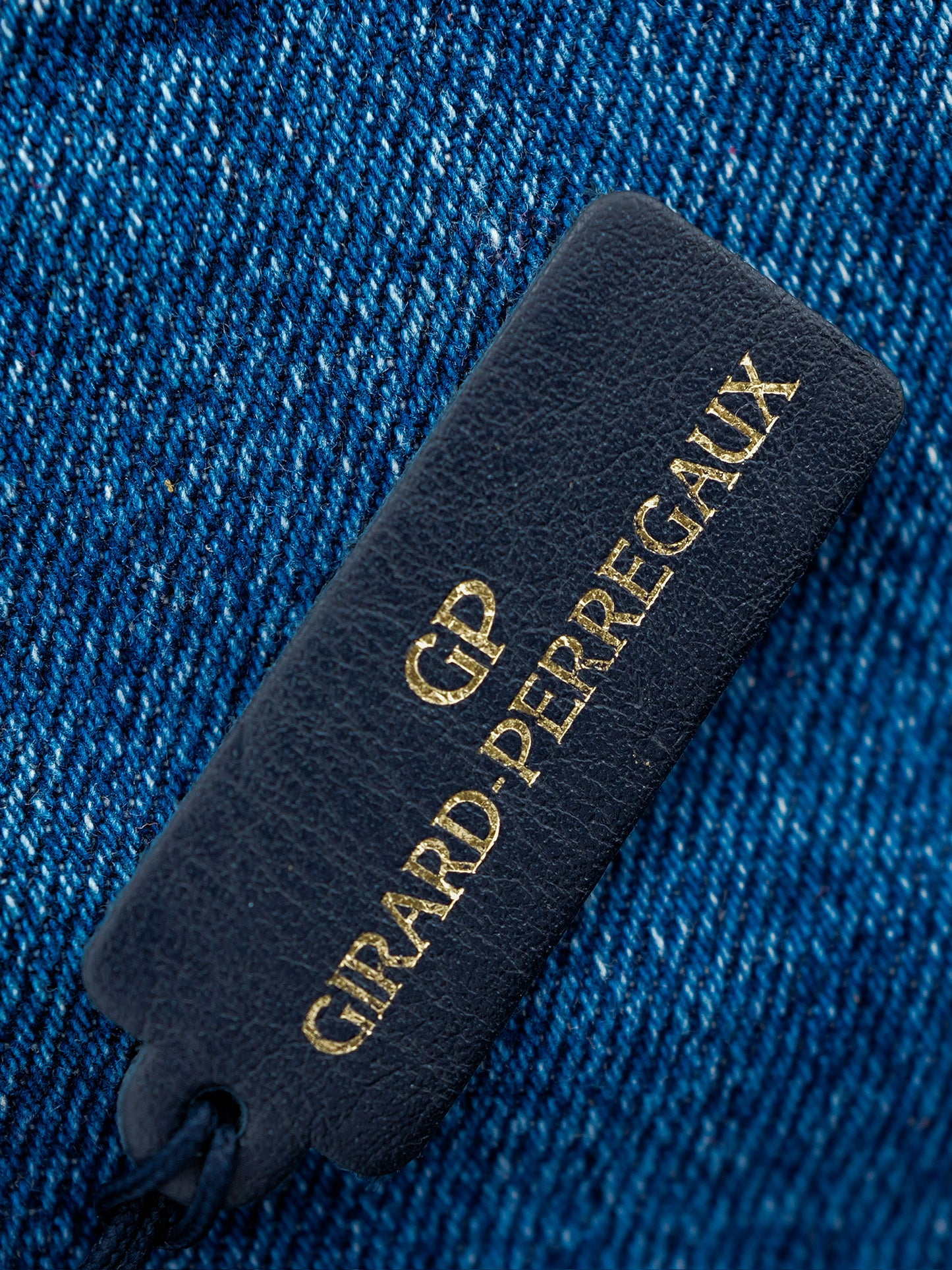 GIRARD PERREGAUX LAUREATO