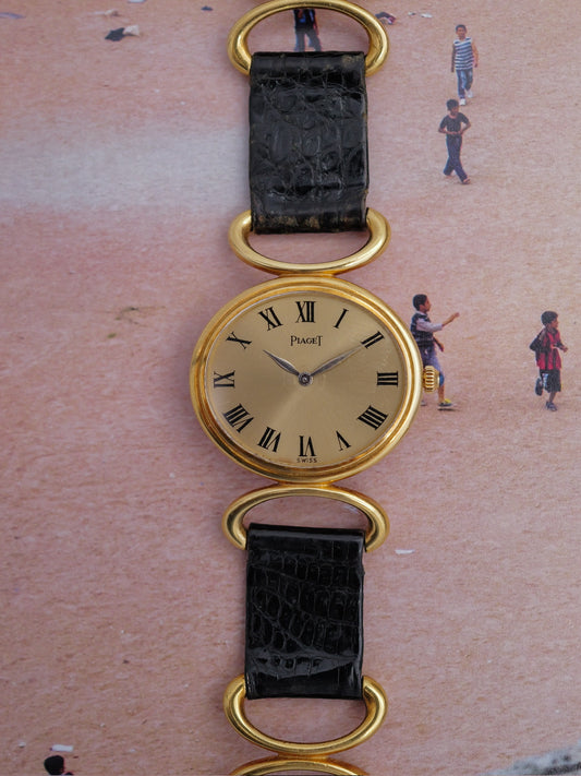 PIAGET OVAL