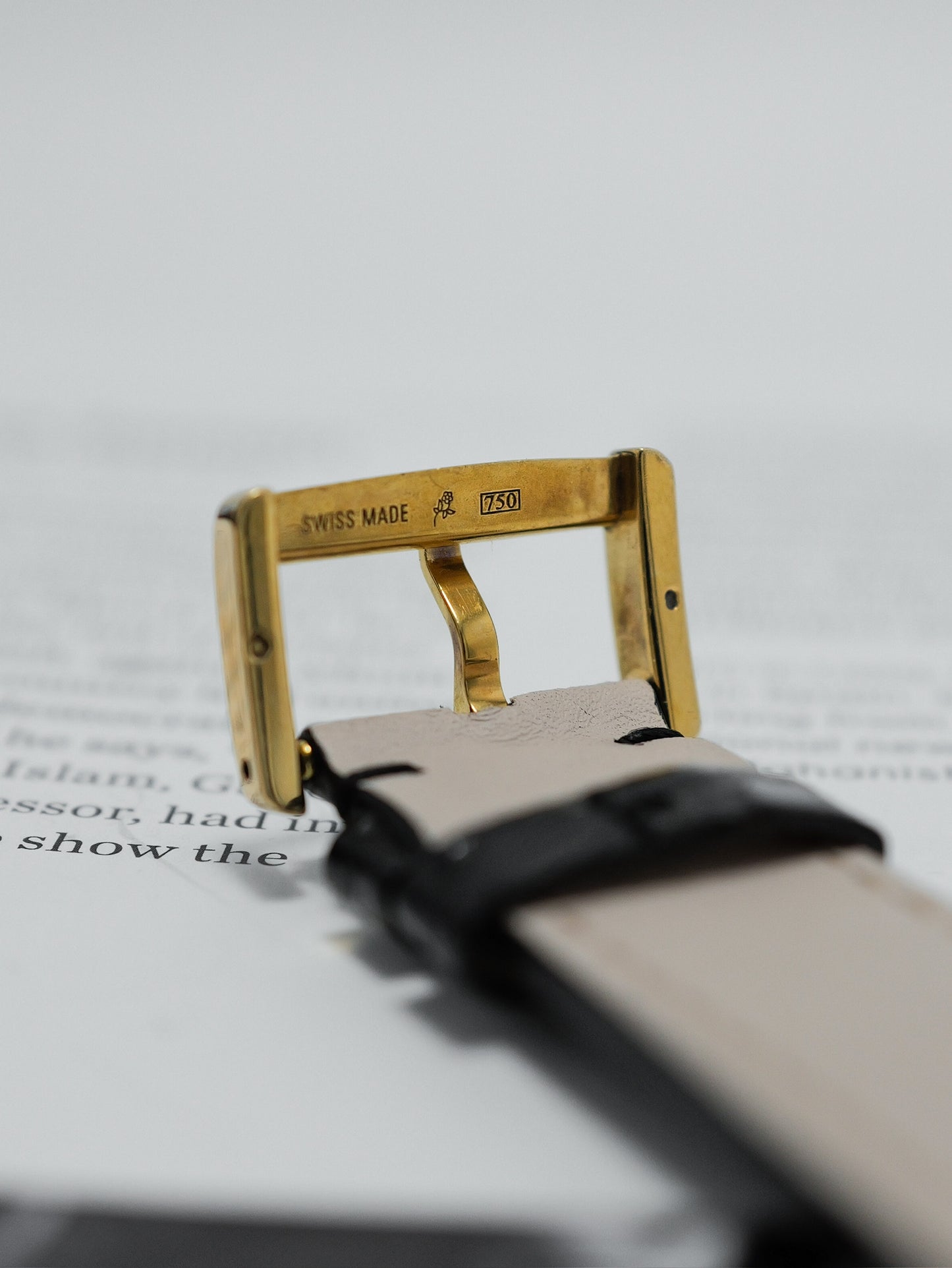 CARTIER TANK DIVAN