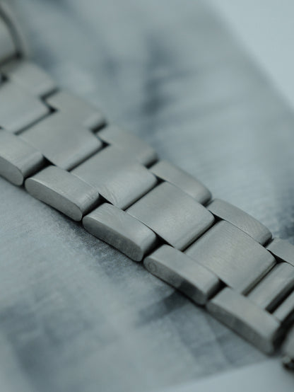 TUDOR BIG BLOCK