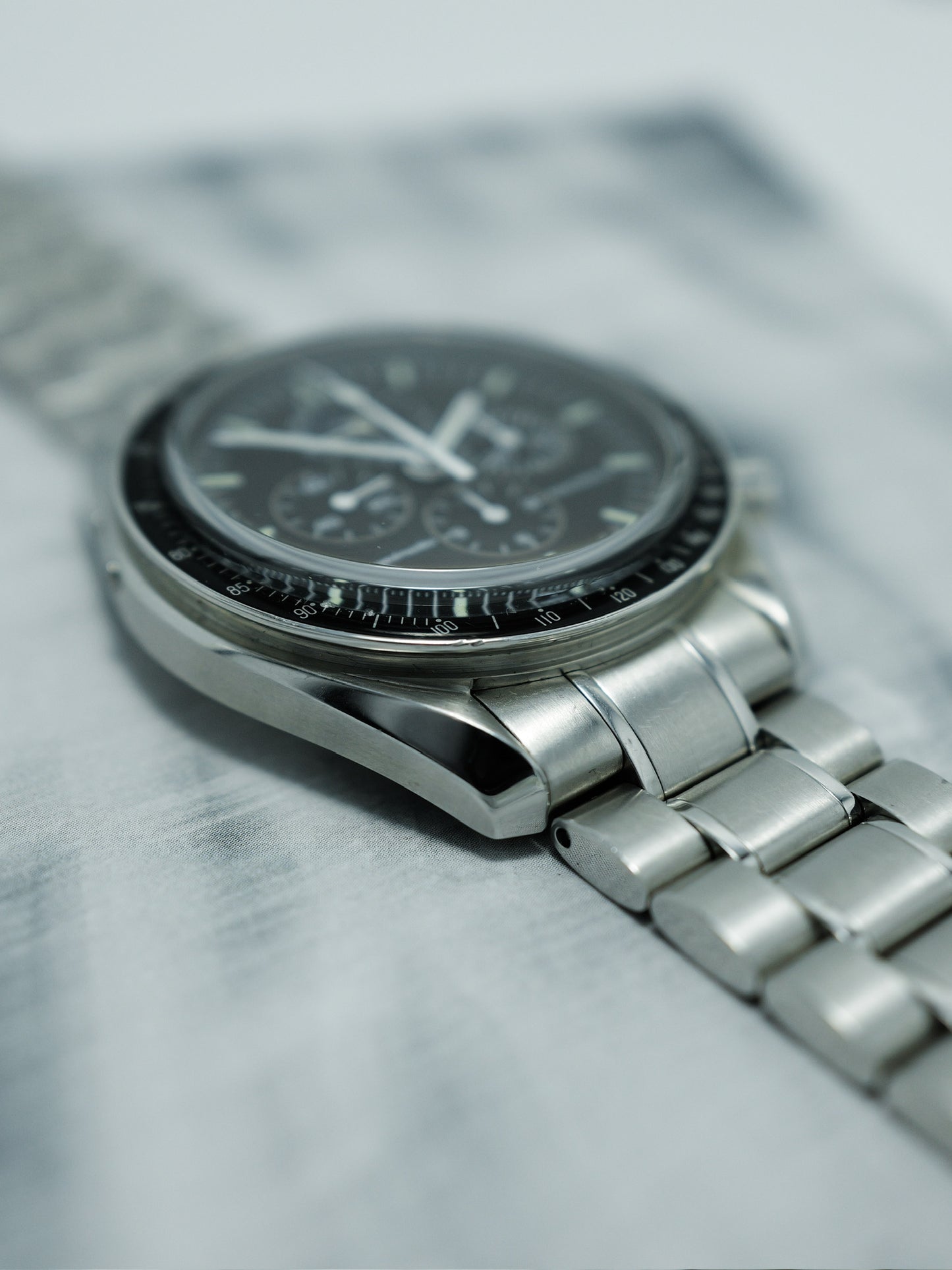 OMEGA SPEEDMASTER PROFESSIONAL MOON WATCH