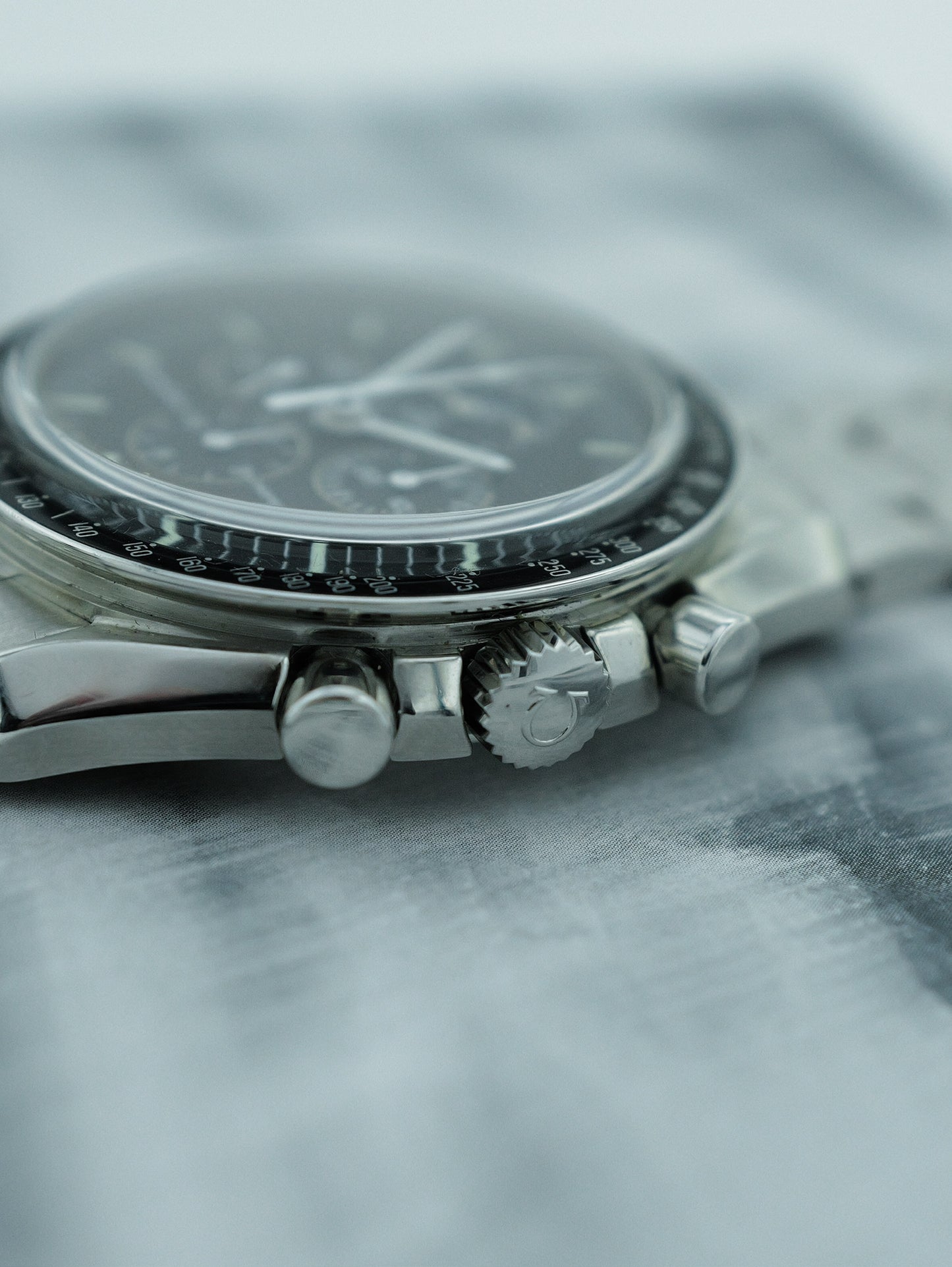 OMEGA SPEEDMASTER PROFESSIONAL MOON WATCH