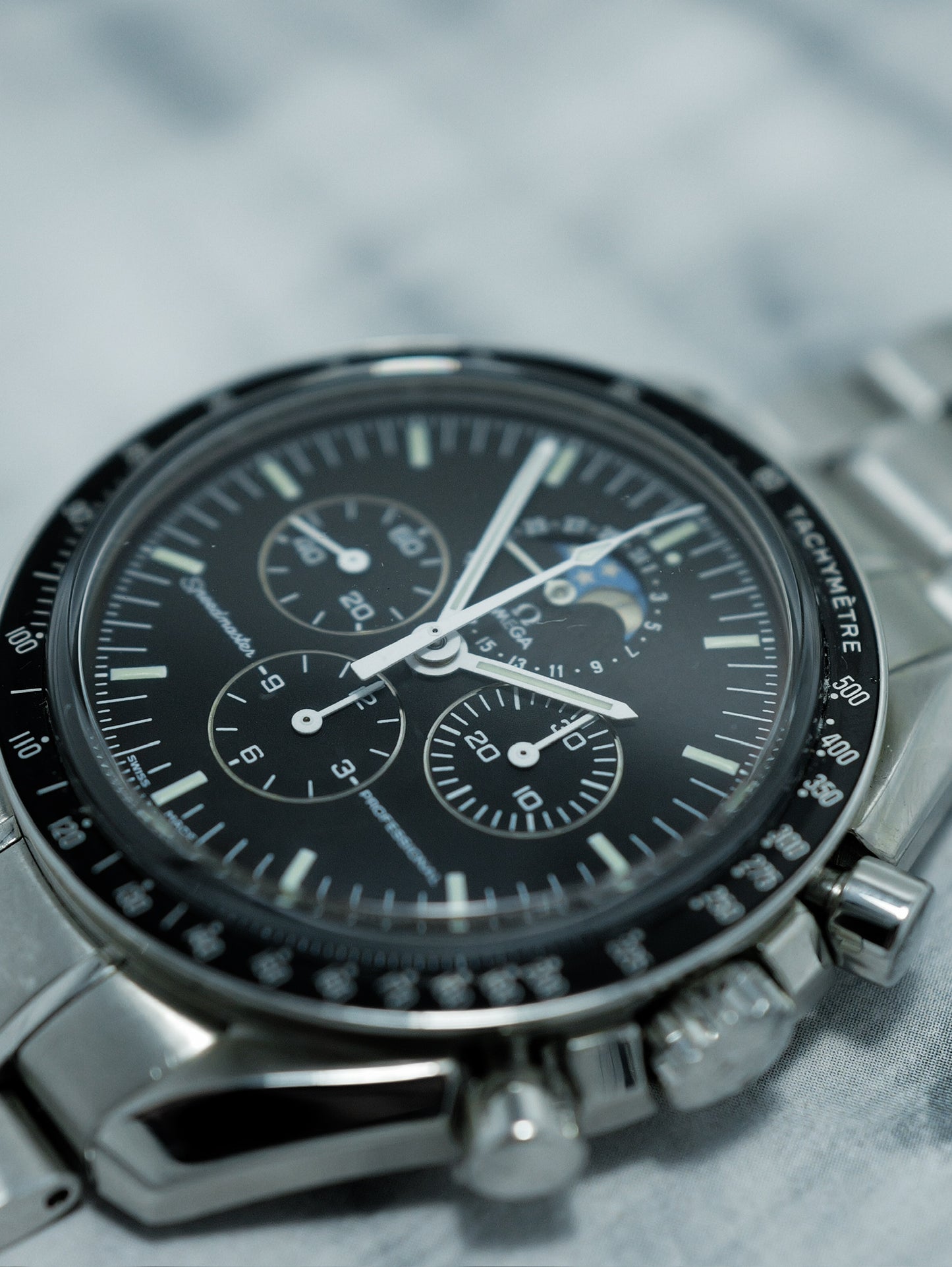OMEGA SPEEDMASTER PROFESSIONAL MOON WATCH