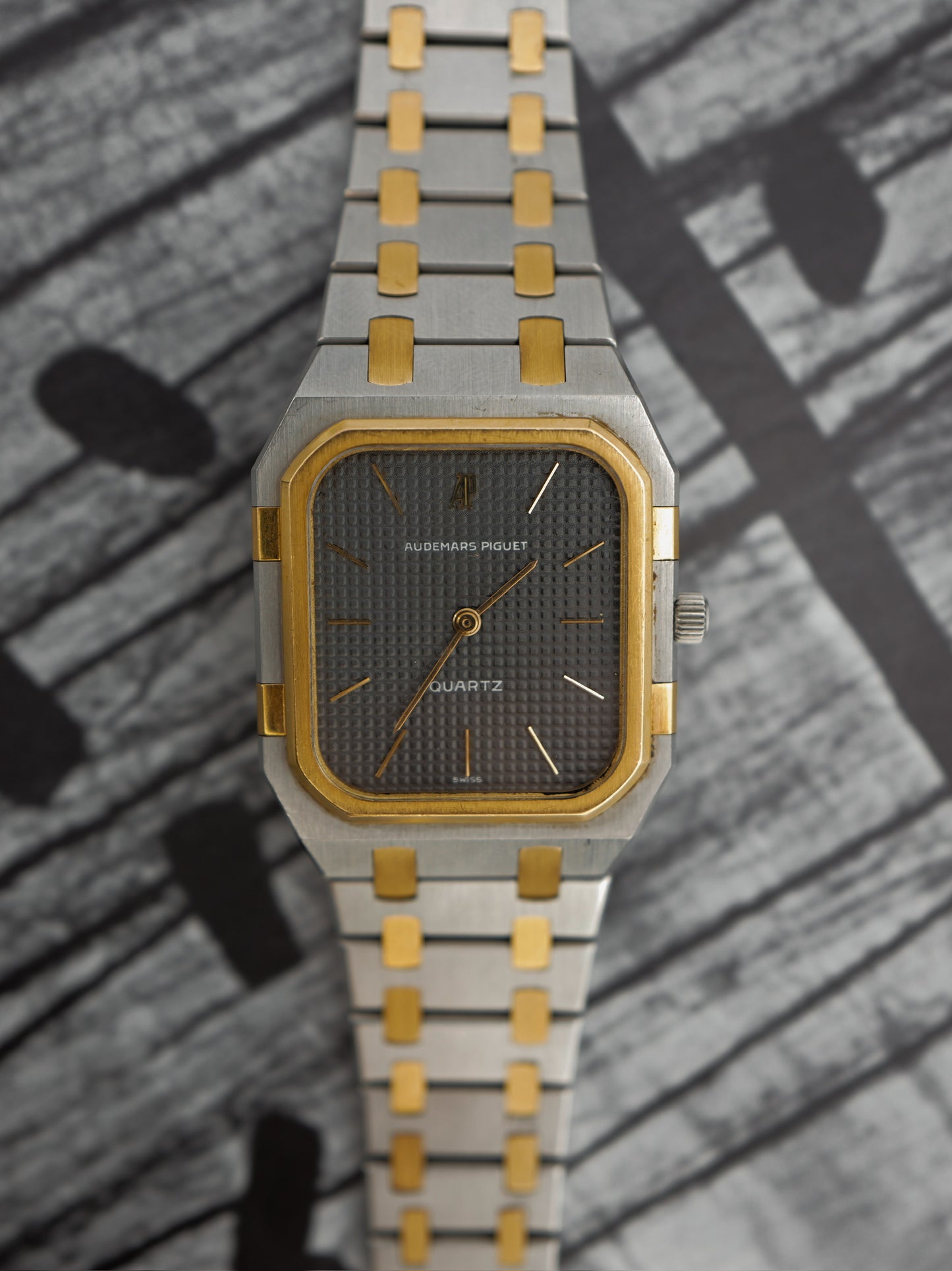 AUDEMARS PIGUET ROYAL OAK SQUARE JUMBO