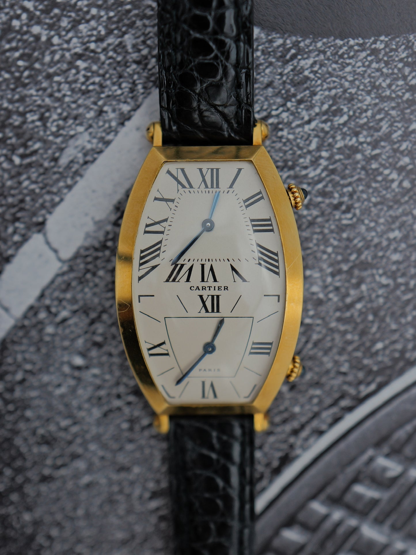 CARTIER TONNEAU DAUL TIME