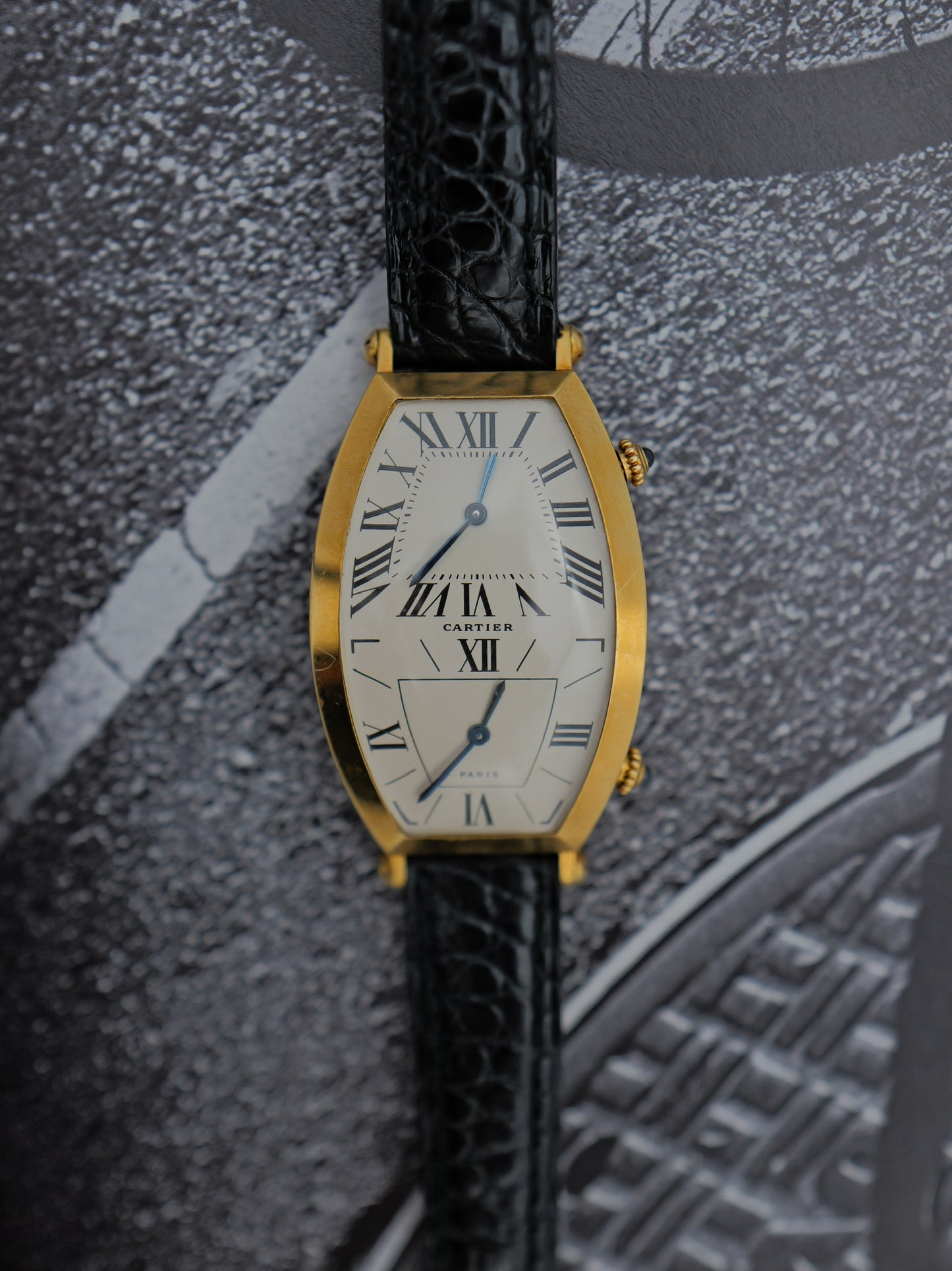 CARTIER TONNEAU DAUL TIME