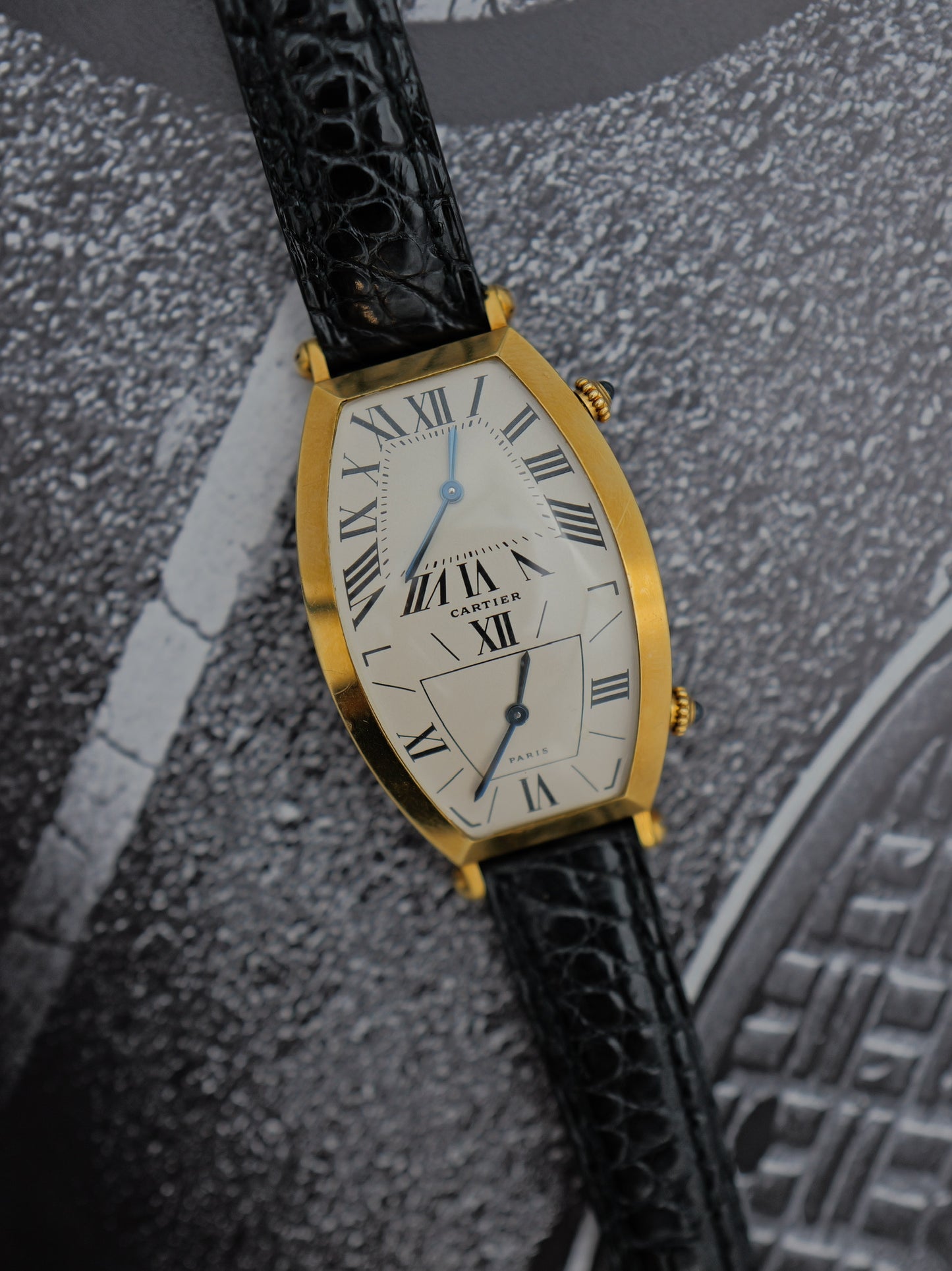 CARTIER TONNEAU DAUL TIME