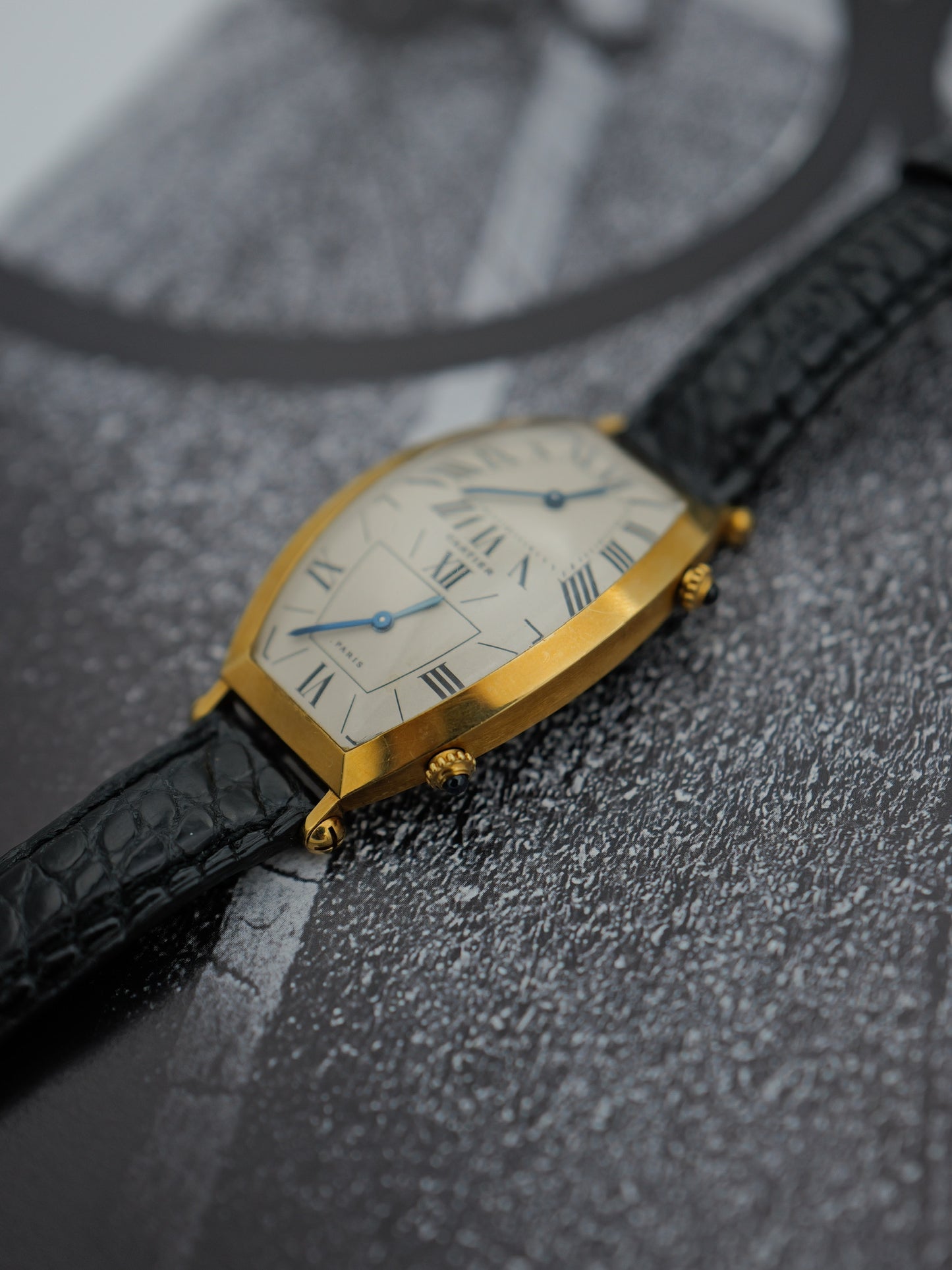 CARTIER TONNEAU DAUL TIME