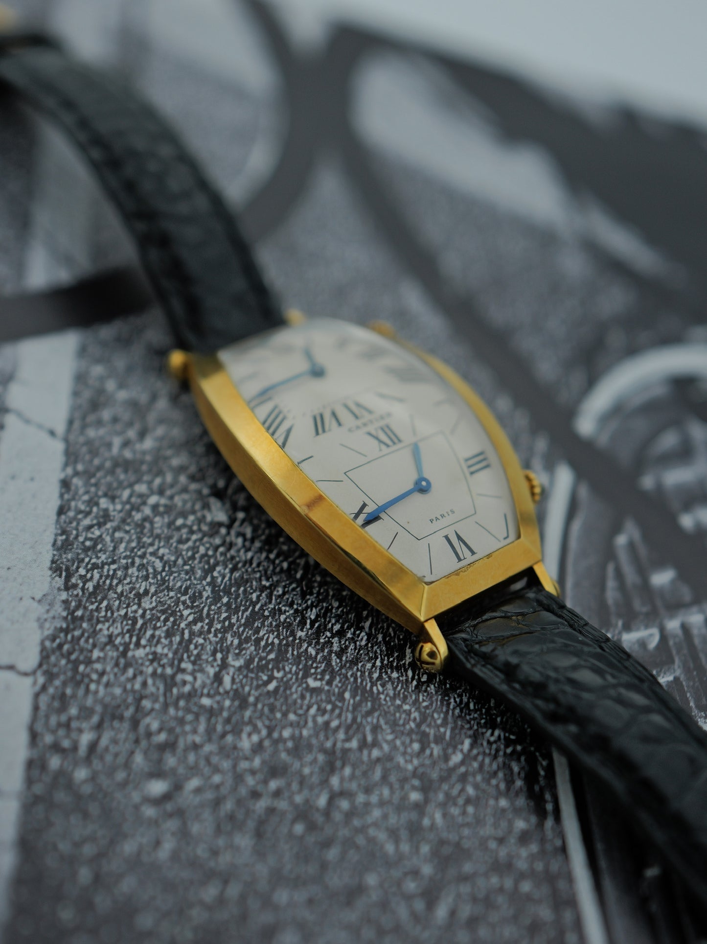CARTIER TONNEAU DAUL TIME