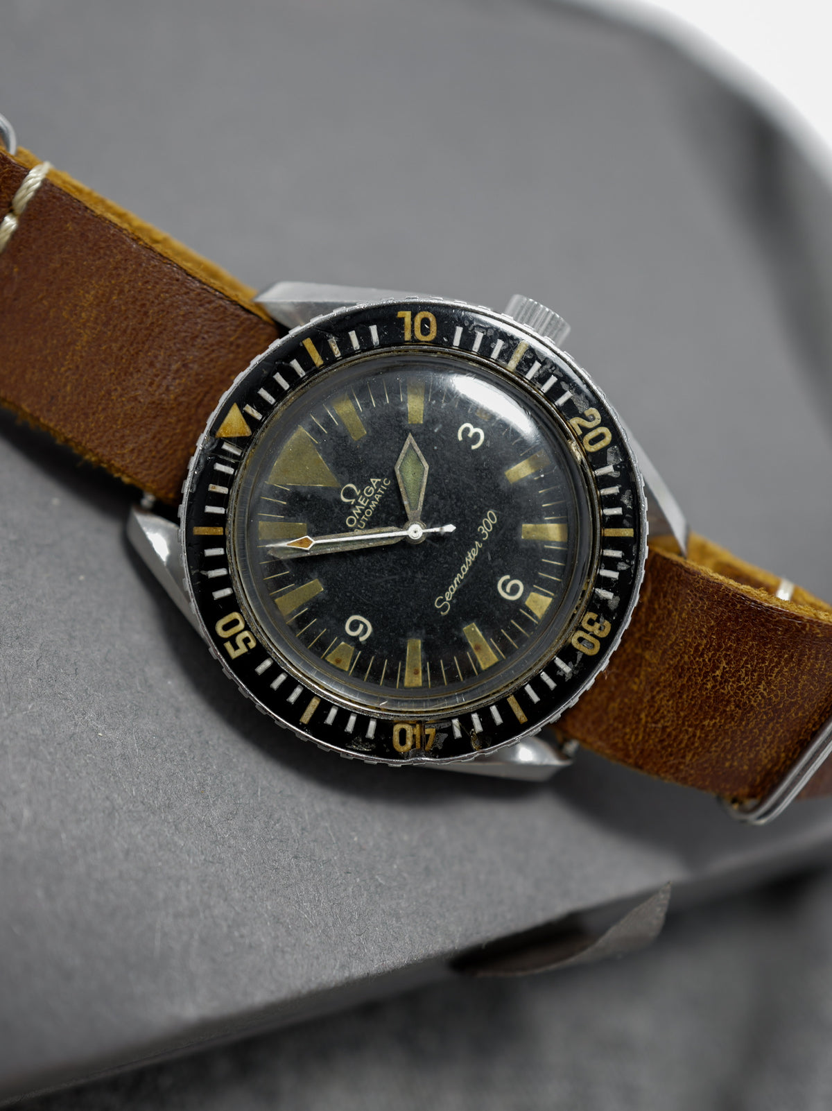 OMEGA SPEEDMASTER 300