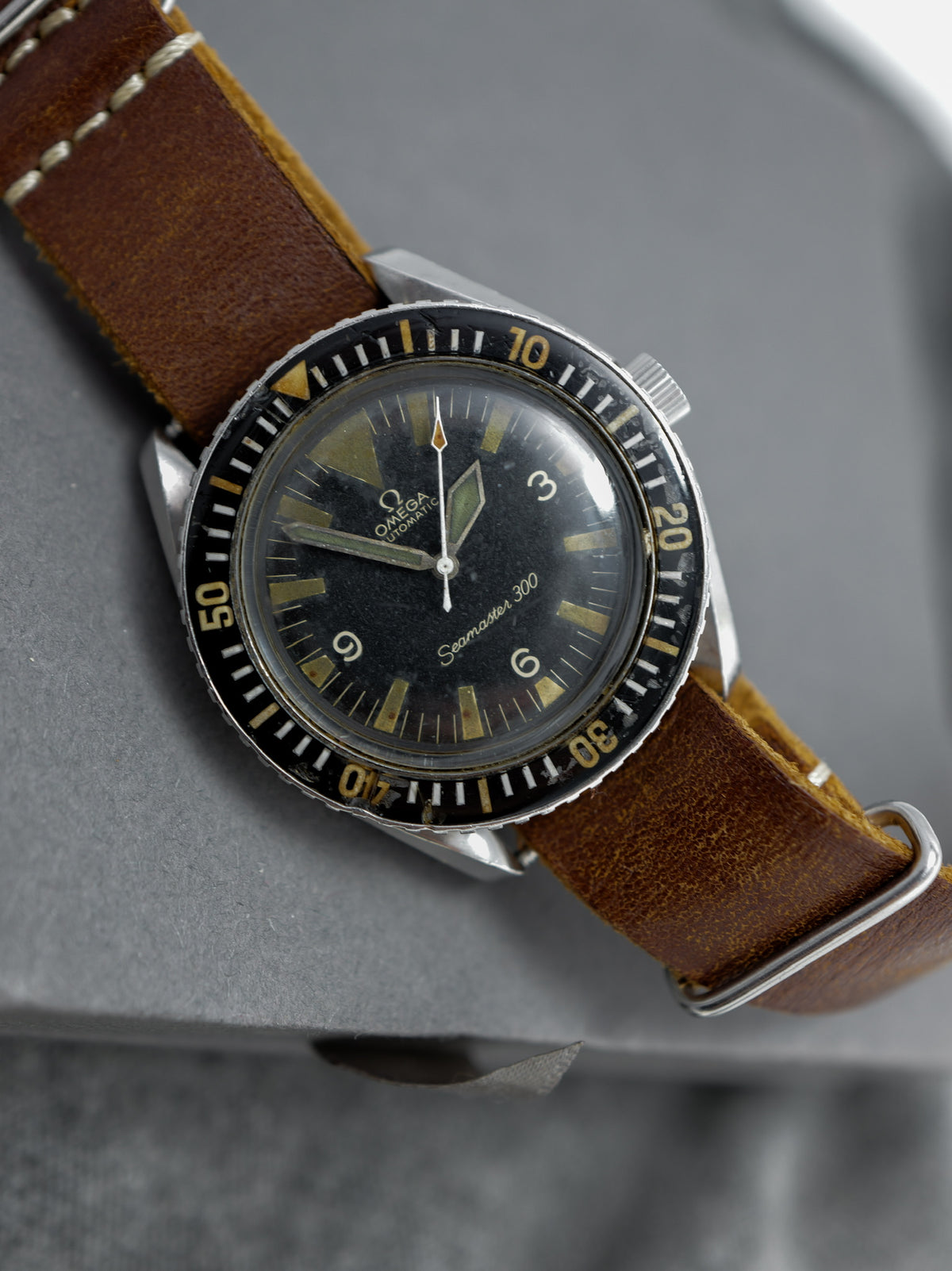 OMEGA SPEEDMASTER 300